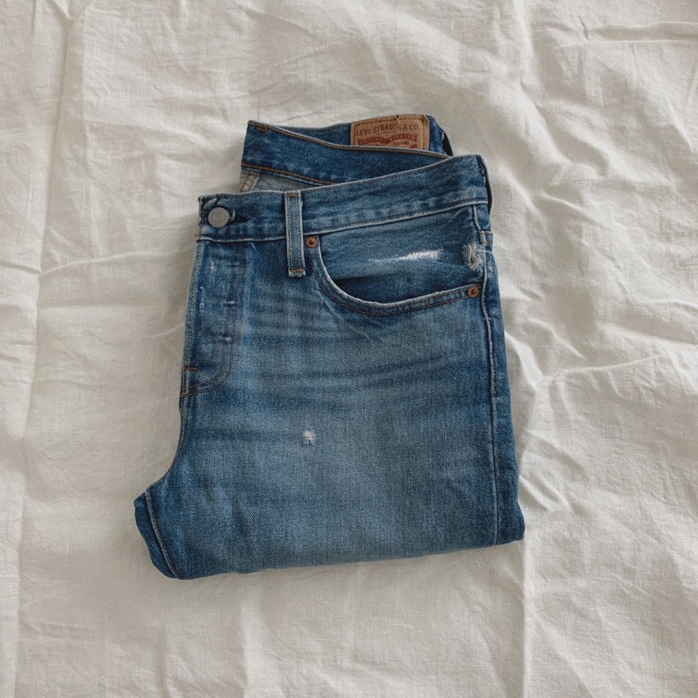 Levi’s 501 CT cropped hem